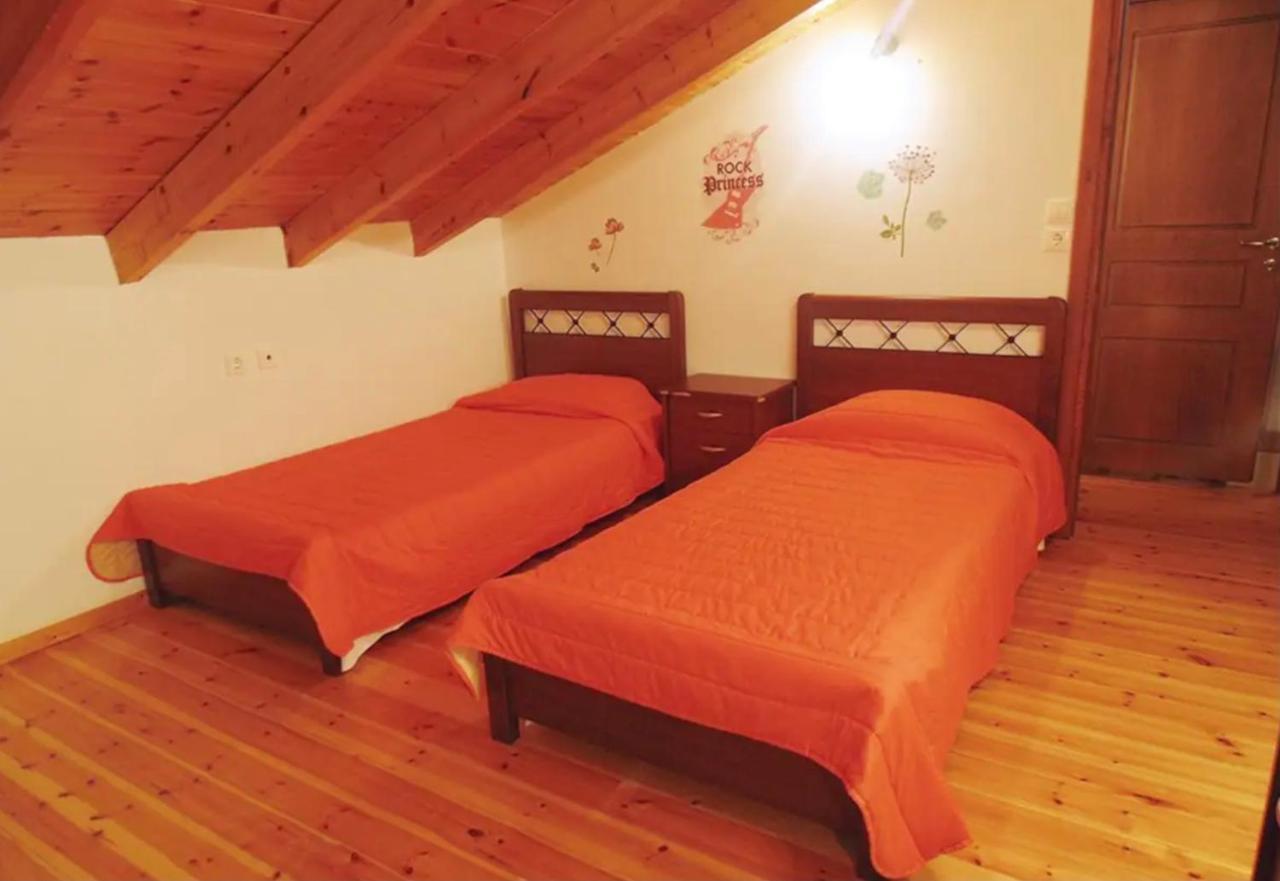 Stefanias Appartments Agios Matthaios  Ngoại thất bức ảnh