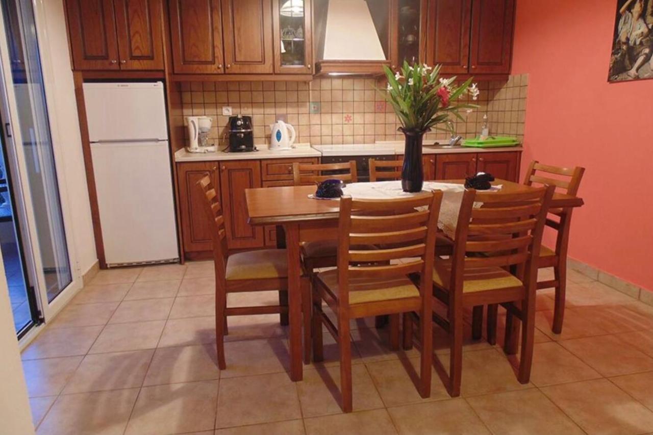 Stefanias Appartments Agios Matthaios  Ngoại thất bức ảnh